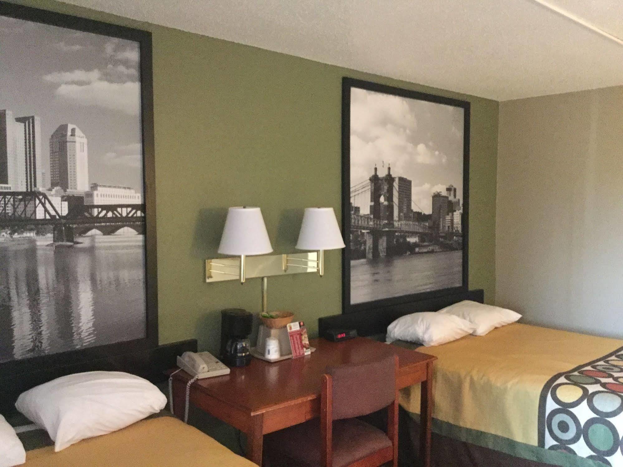 Super 8 By Wyndham Youngstown/Austintown Exterior photo